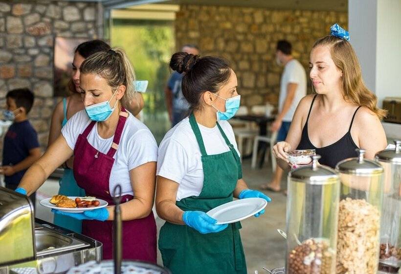 هتل Thealos Village