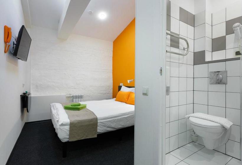 Station Hotel A1