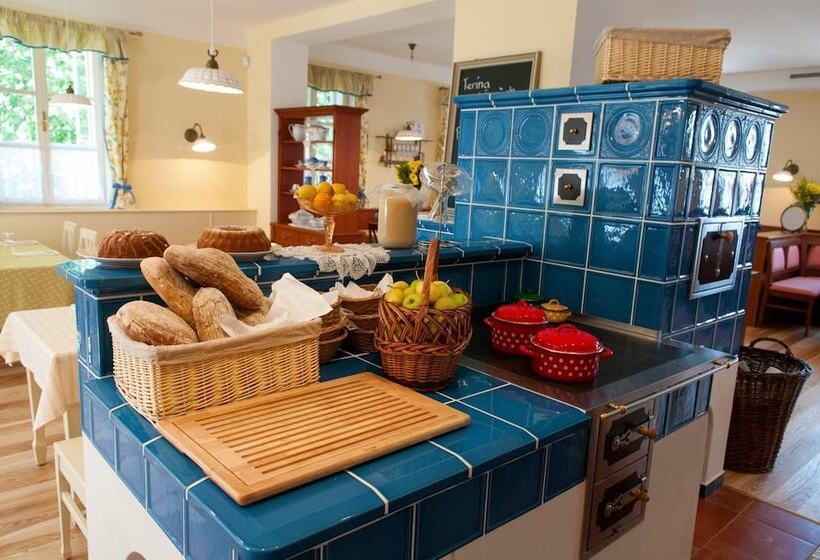 فندق Babiččina Zahrada Penzion & Restaurant