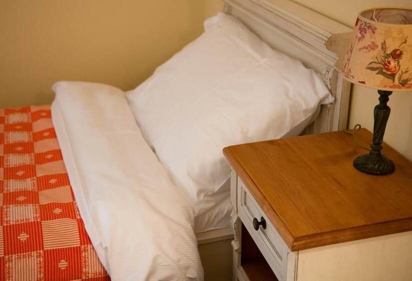 فندق Babiččina Zahrada Penzion & Restaurant