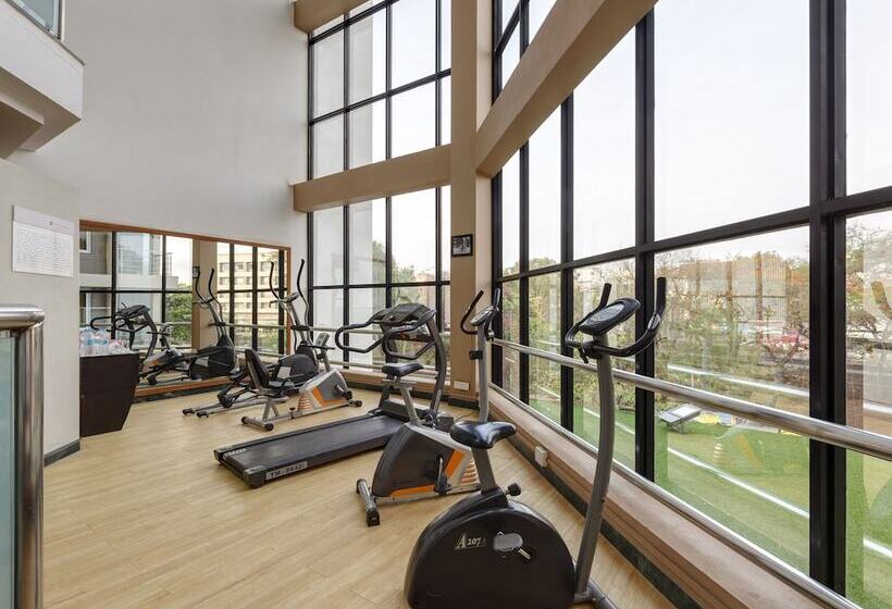 ホテル Regenta Place Raysons Kolhapur