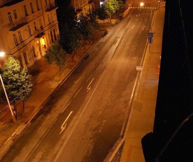 هتل Hostel Foster