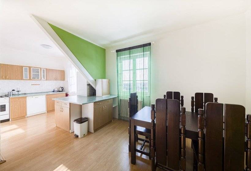 هتل Hostel Foster