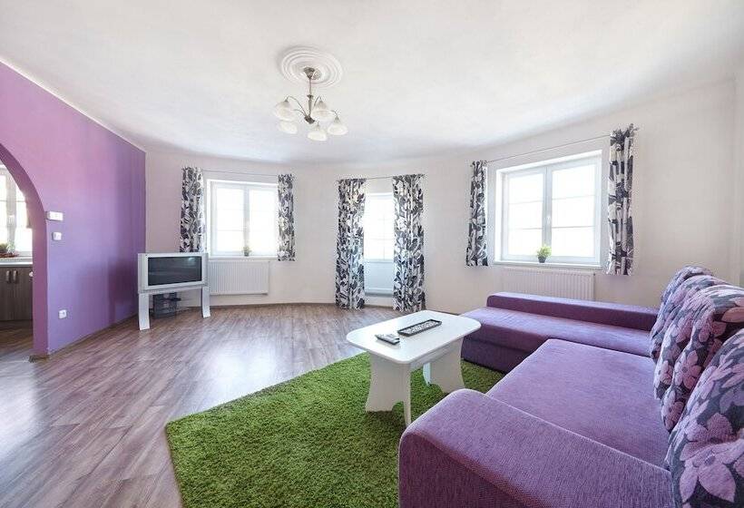 هتل Hostel Foster