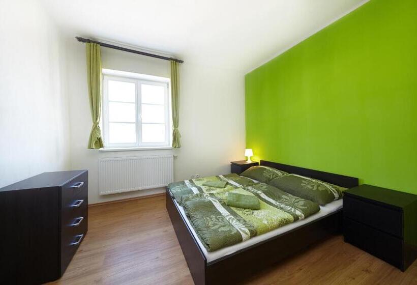 هتل Hostel Foster