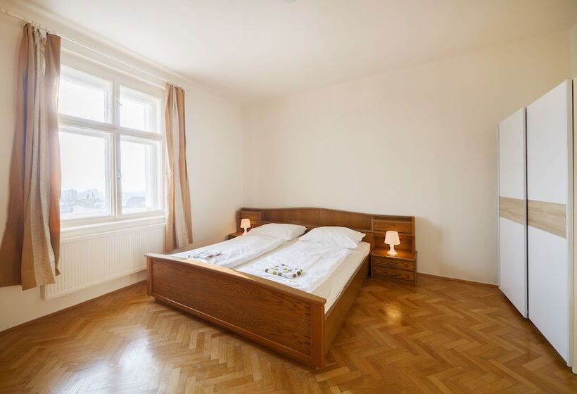 هتل Hostel Foster