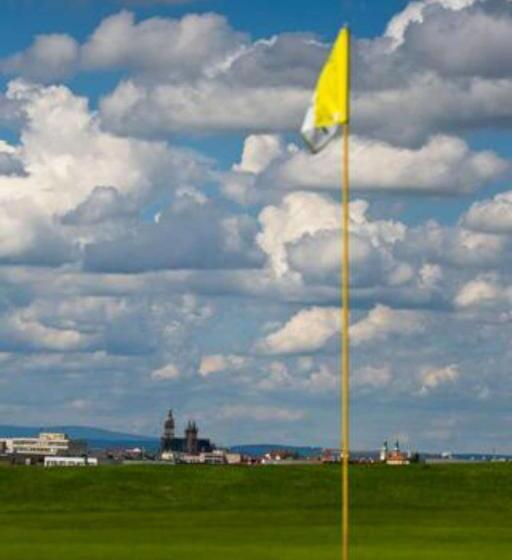 هتل Konference Park