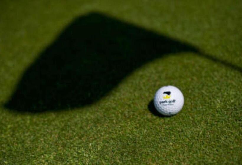 هتل Konference Park