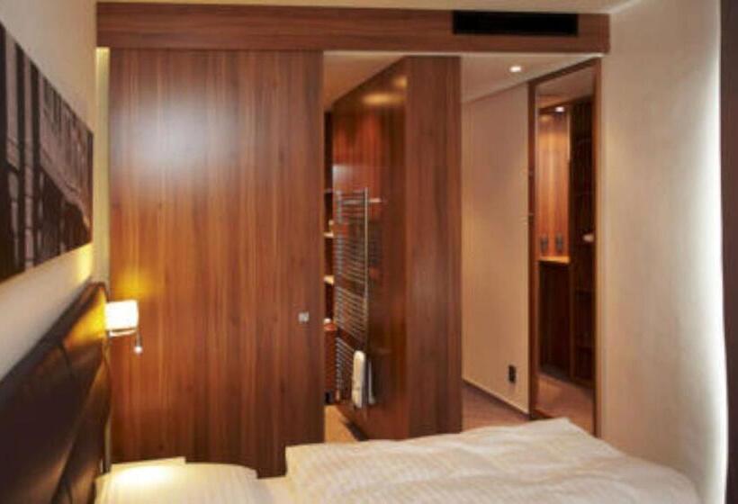 هتل Konference Park