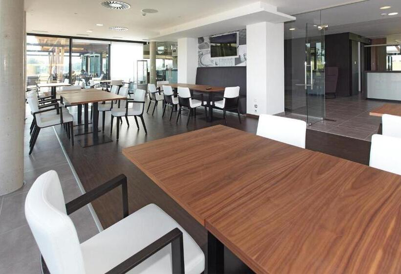 هتل Konference Park