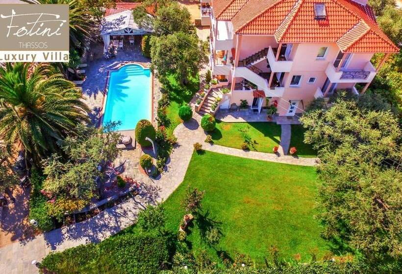 هتل Luxury Villa Fotini