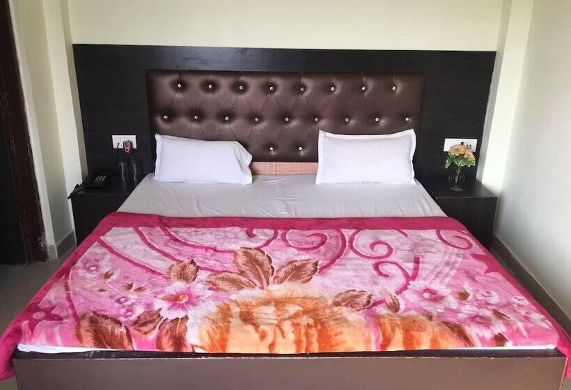 ホテル Mangalam Palace   Lucknow Airport