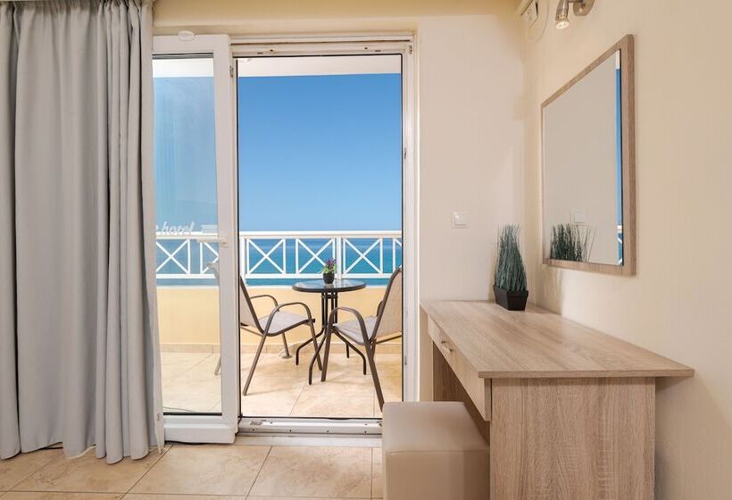 هتل Nefeli Beach