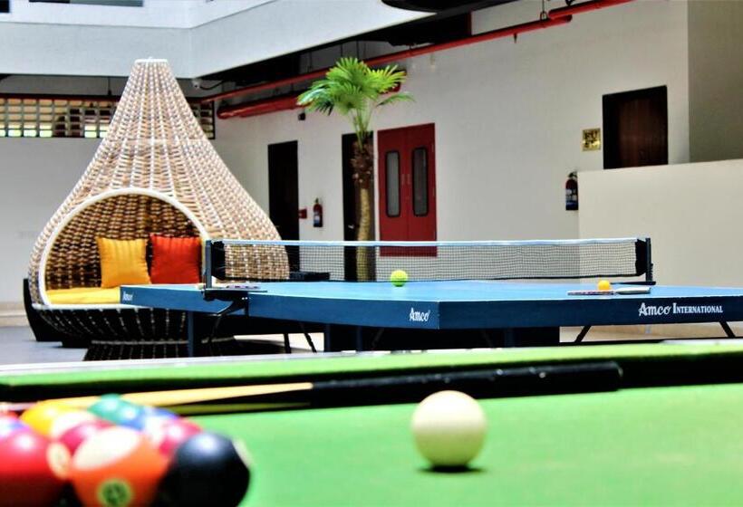 فندق The Fern Residency, Vadgaon Talegaon, Pune