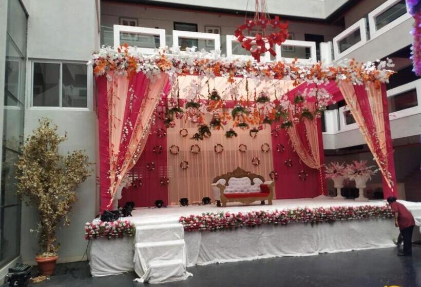 فندق The Fern Residency, Vadgaon Talegaon, Pune