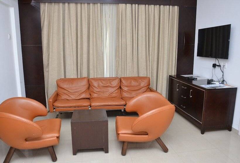 فندق The Fern Residency, Vadgaon Talegaon, Pune