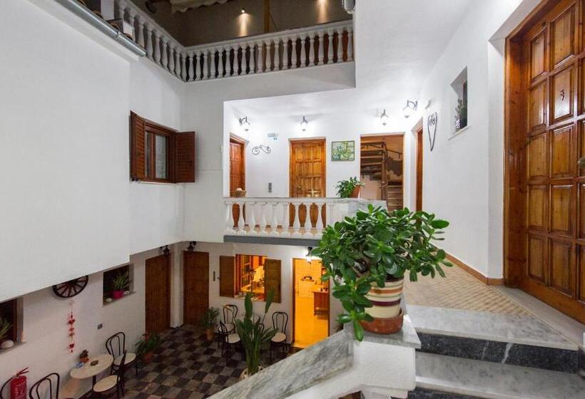 هتل Pansion Nikos Vergos