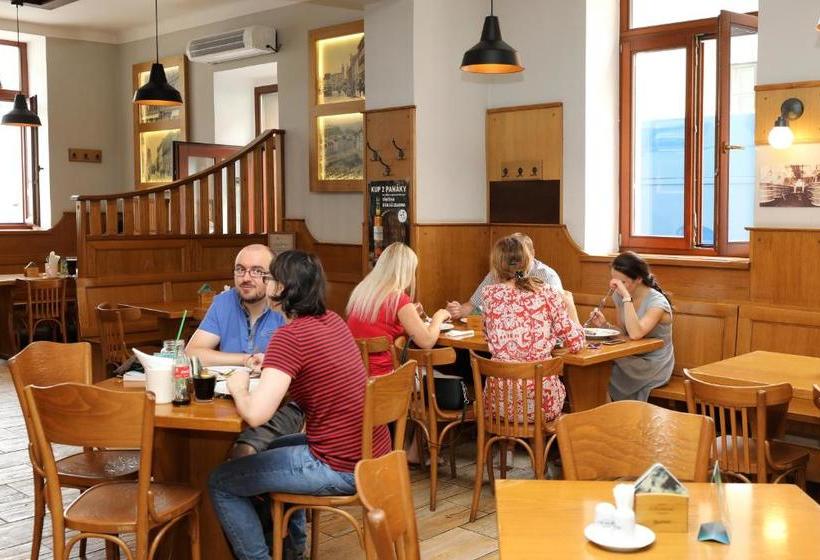 هتل Pension U Tří Sedláků