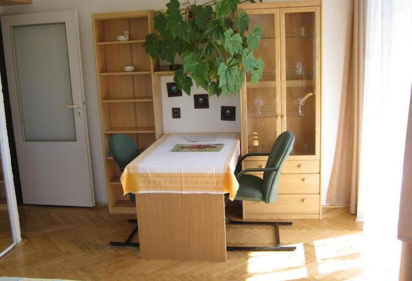 هتل Privat Apartma Ulrych