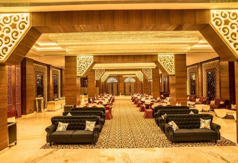 Отель Regenta Central Amritsar