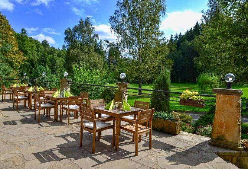 فندق Resort Lesní Lázně