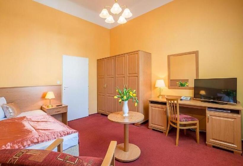 هتل Savoy Spa & Kur