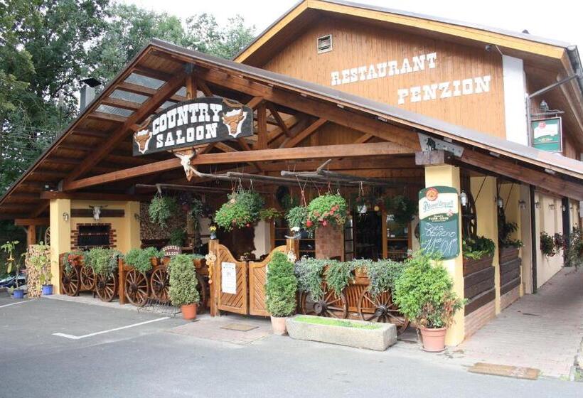 هتل Steak Restaurant Penzion Country Saloon