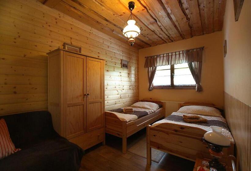 هتل Steak Restaurant Penzion Country Saloon