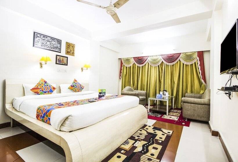 Fabhotel Mayfair Inn