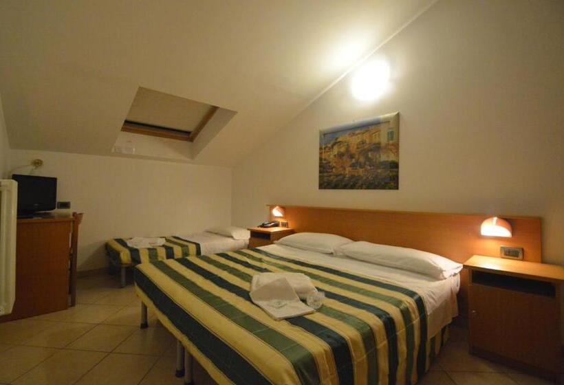 호텔 Albergo Villa Ada