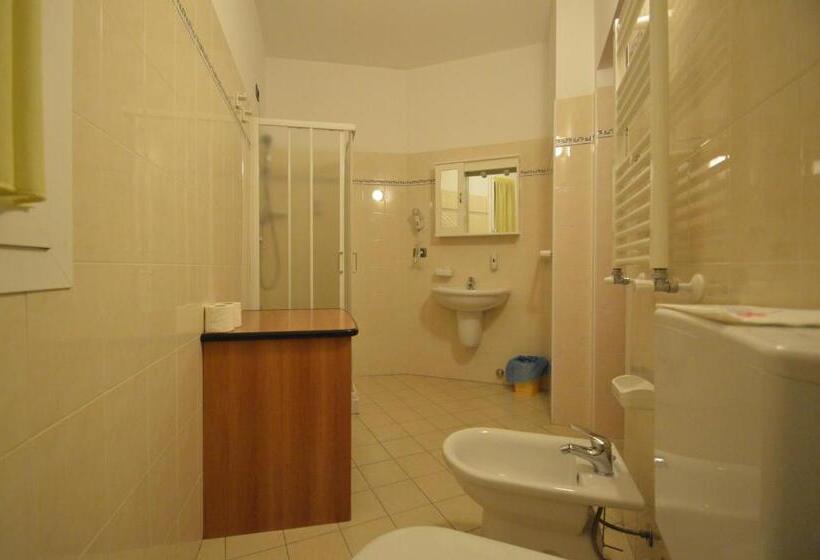 호텔 Albergo Villa Ada
