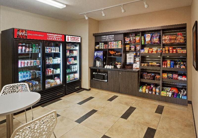 호텔 Candlewood Suites   Omaha Millard Area, An Ihg