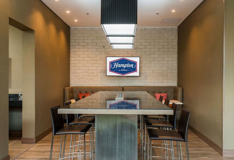 هتل Hampton By Hilton Medellin