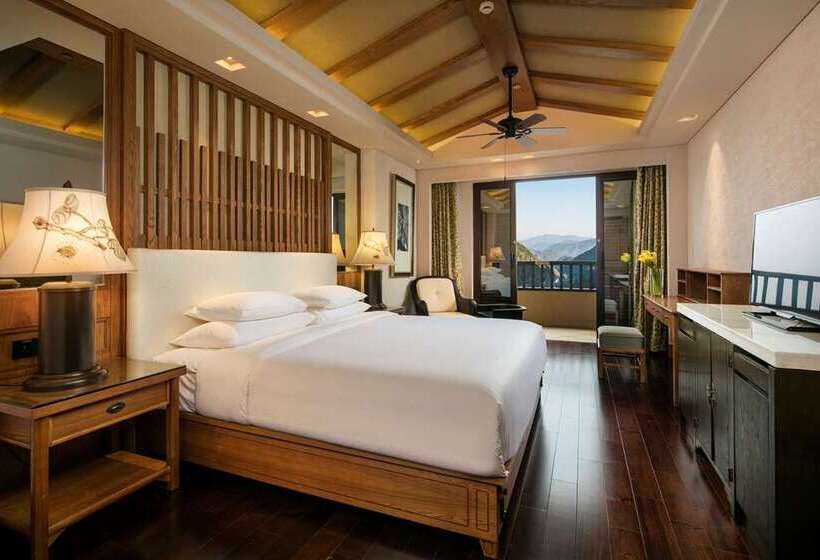 فندق Hilton Sanqingshan Resort