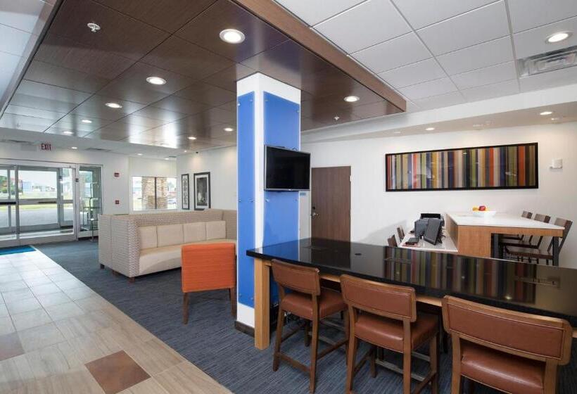 בית מלון כפרי Holiday Inn Express & Suites La Porte, An Ihg