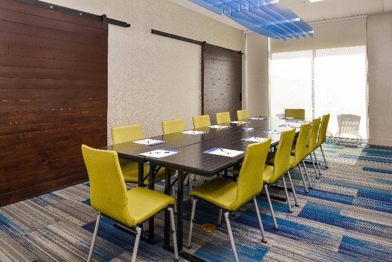 בית מלון כפרי Holiday Inn Express & Suites   Van Horn, An Ihg