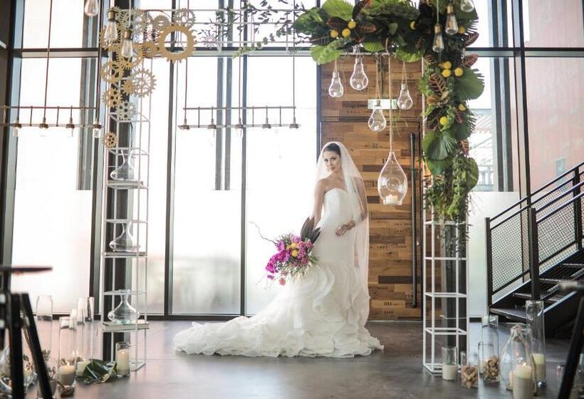 La Ville Hotel & Suites City Walk Dubai, Autograph Collection