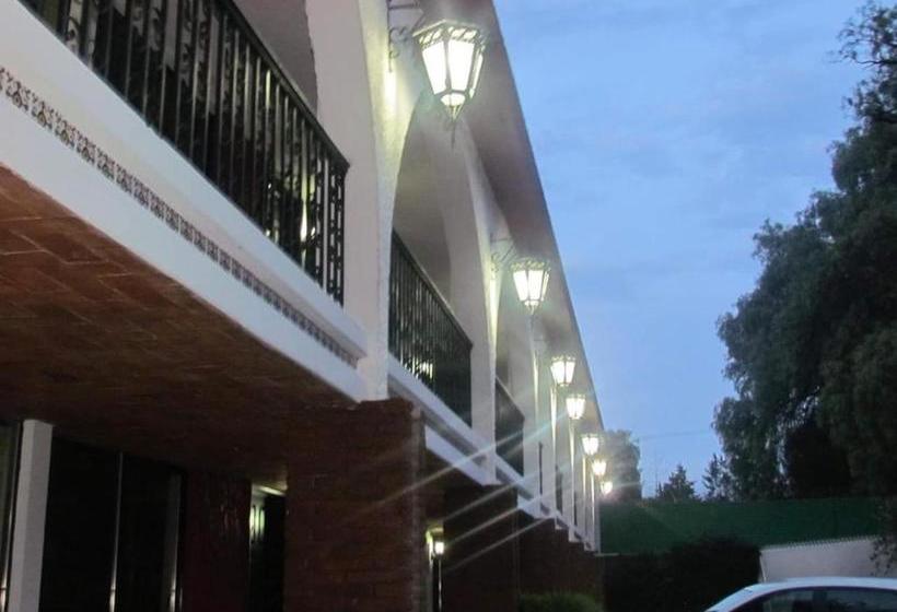 فندق Set In  & Suites