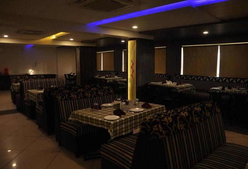 בית מלון כפרי Shashinag Residency