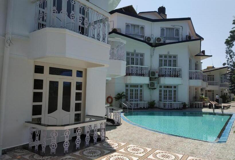 فندق Sunset Beach Resort