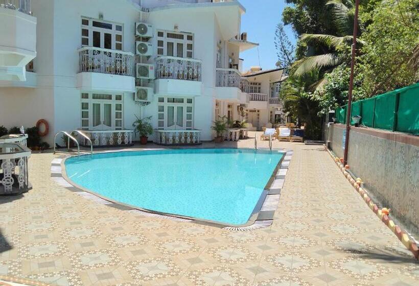 فندق Sunset Beach Resort