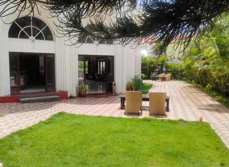فندق Sunset Beach Resort