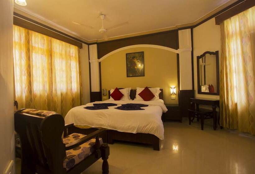 فندق Sunset Beach Resort