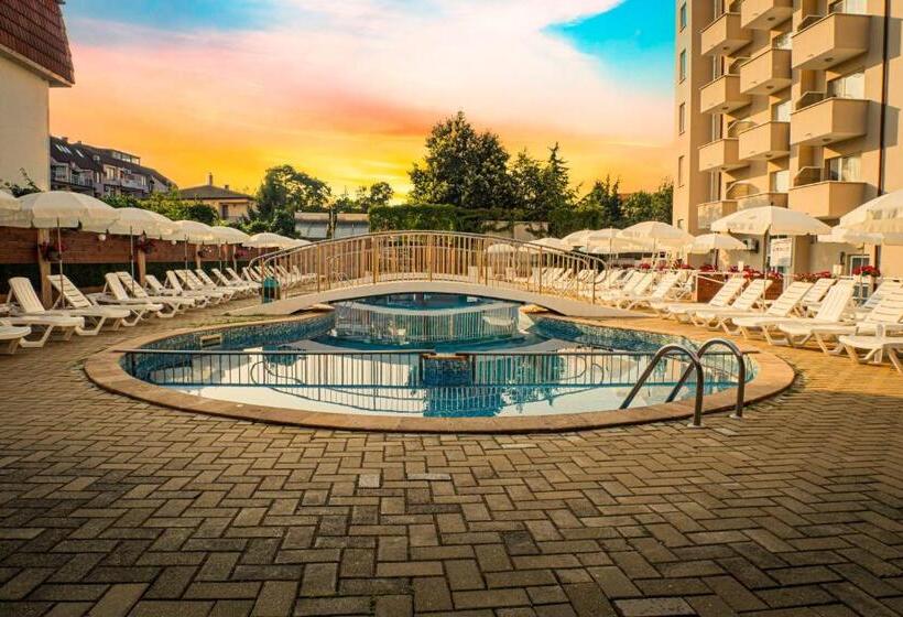 هتل Villa Aurora