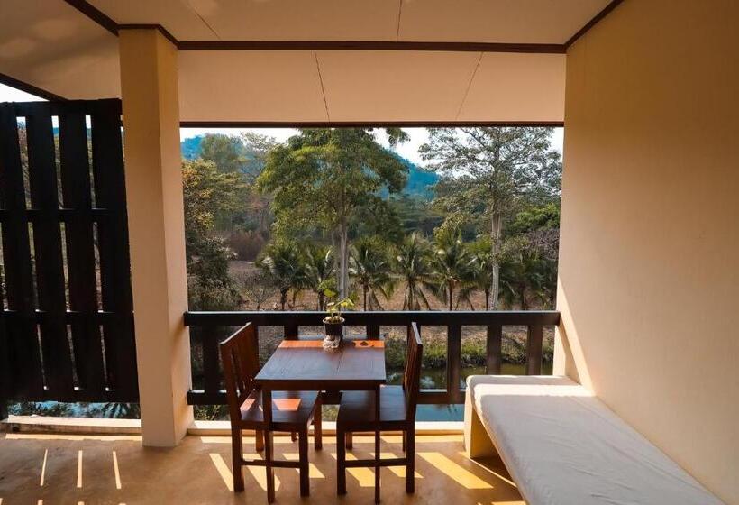 استراحتگاه Villa Khao Phaengma