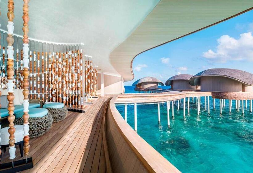 The St. Regis Maldives Vommuli Resort