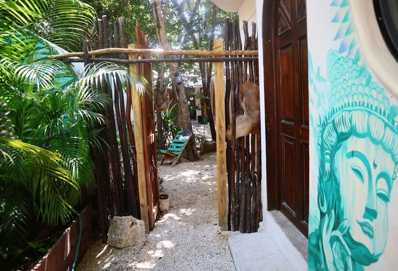 Tubo Tulum Hostel
