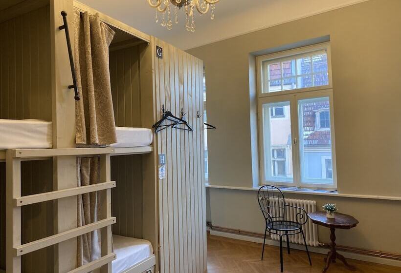Blue Bird Hostel