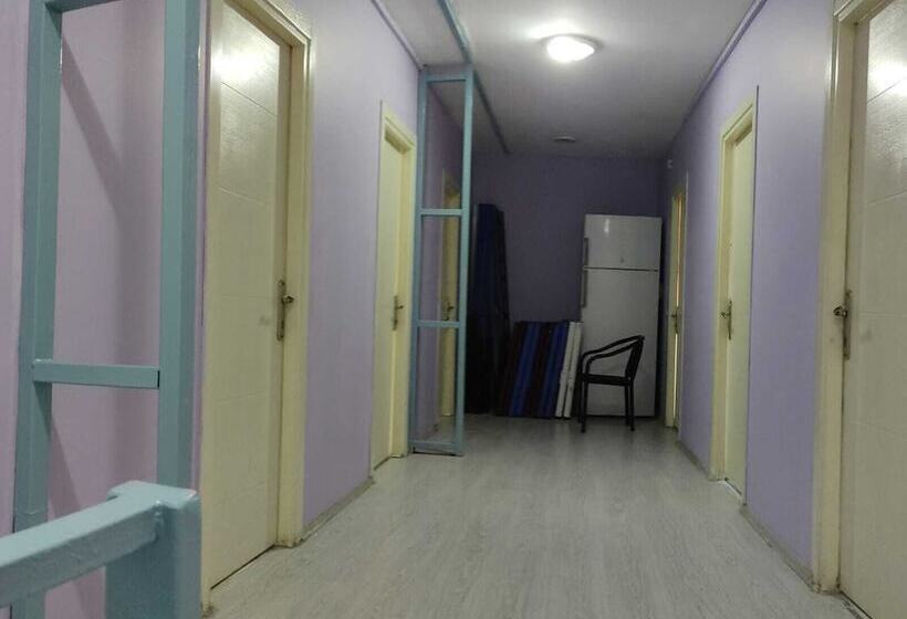 اقامتگاه Golden Halich Hostel
