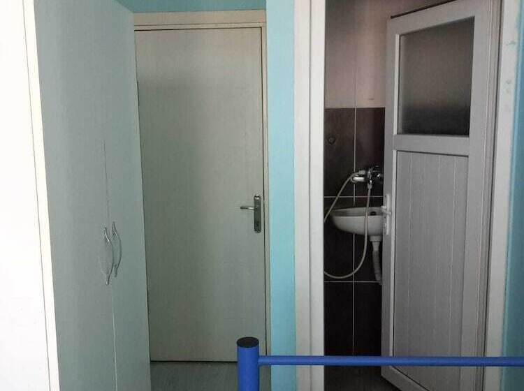 اقامتگاه Golden Halich Hostel